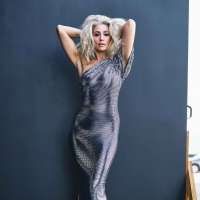 Claudia Black в тишината след „екшън“